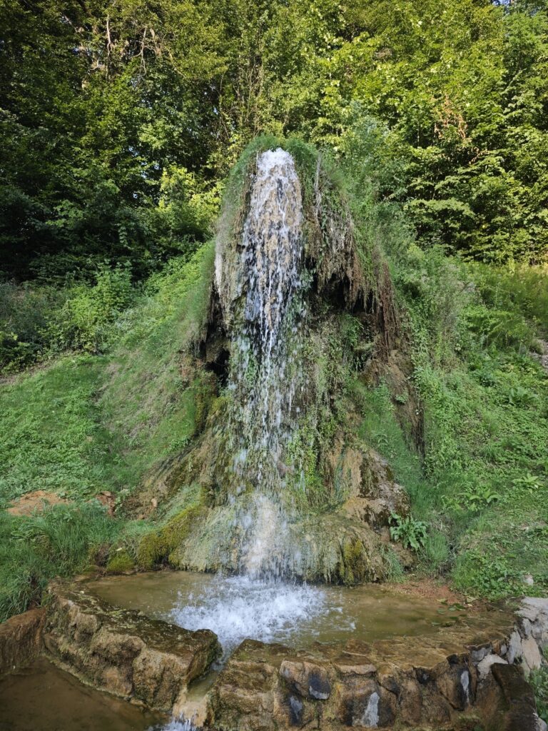 Vyhniansky travertín – prírodná atrakcia vo Vyhniach